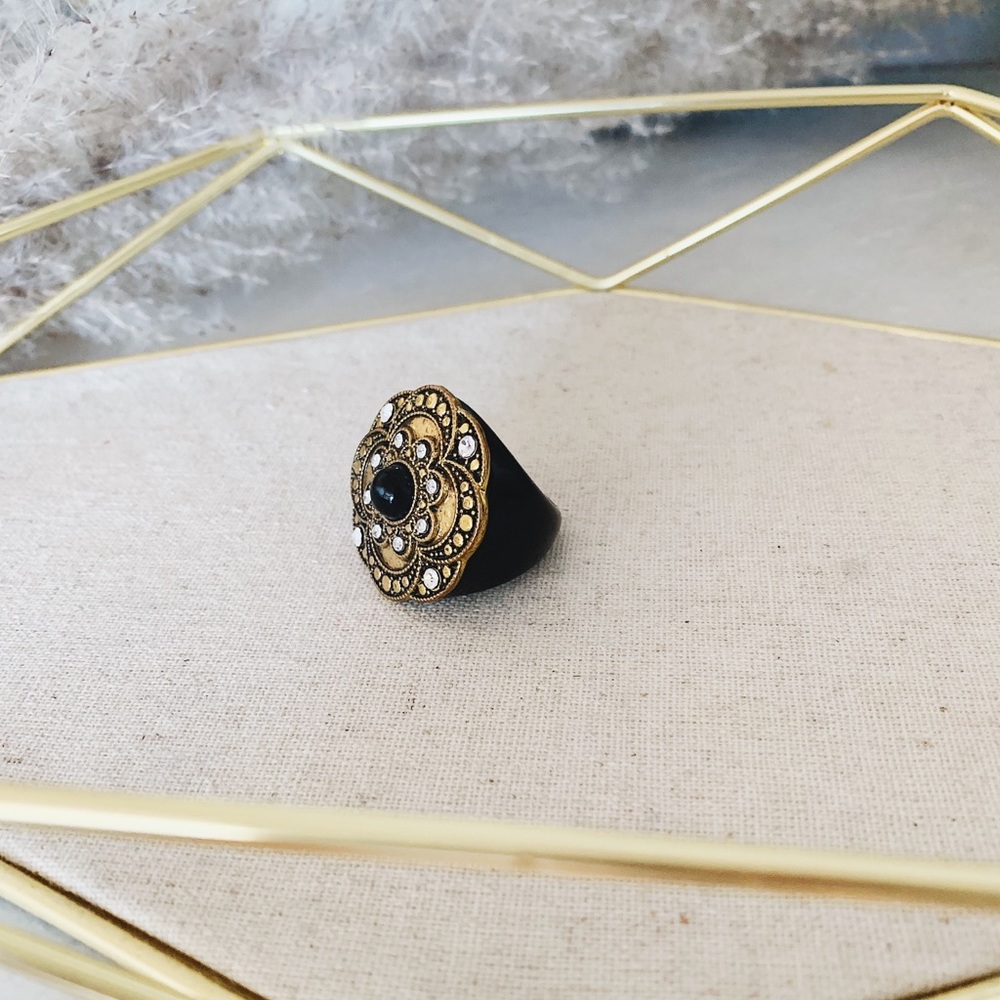 Resin Ring - Picture 3 of 4